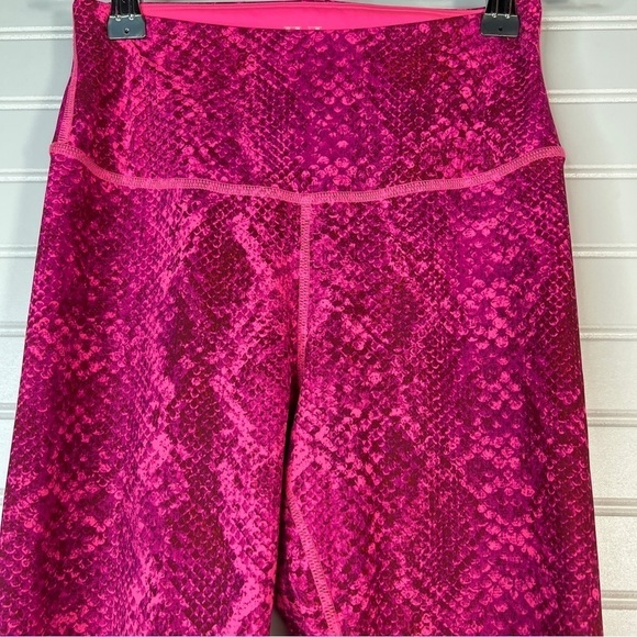IVL Collective Athletic Yoga Leggings Got Pink Snake Print Sz 4 - Picture 8 of 10